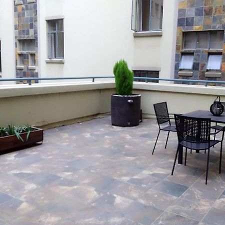 Mabungubwe Hotel Apartments - Home Away From Home ヨハネスブルグ エクステリア 写真