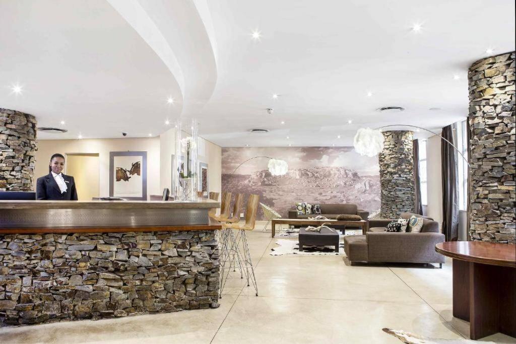 Mabungubwe Hotel Apartments - Home Away From Home ヨハネスブルグ エクステリア 写真