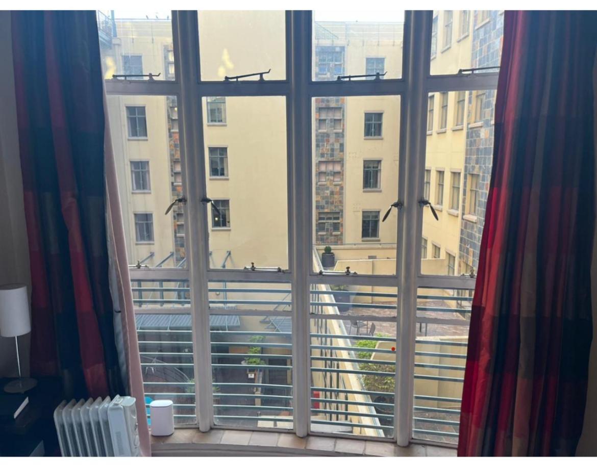 Mabungubwe Hotel Apartments - Home Away From Home ヨハネスブルグ エクステリア 写真